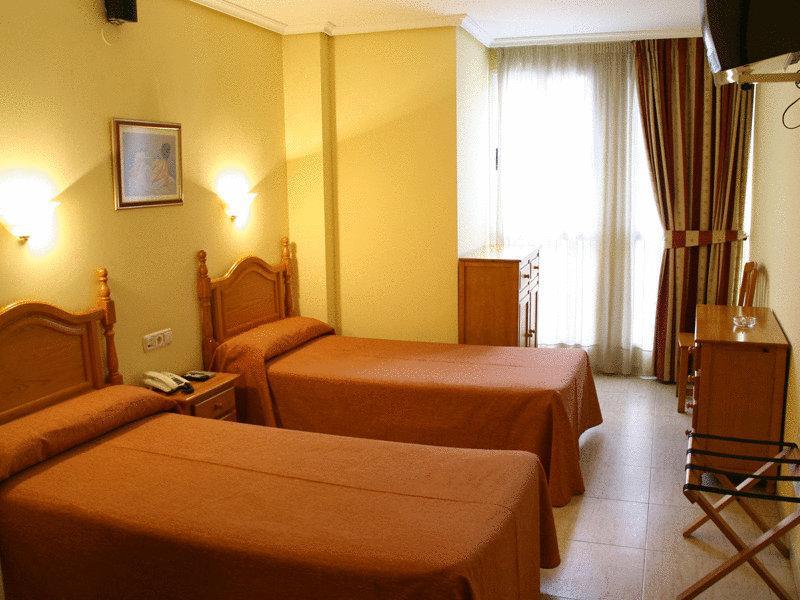 Hotel Trapemar Burjassot Habitación foto