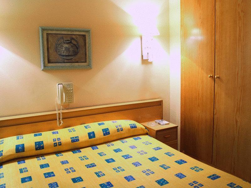 Hotel Trapemar Burjassot Habitación foto