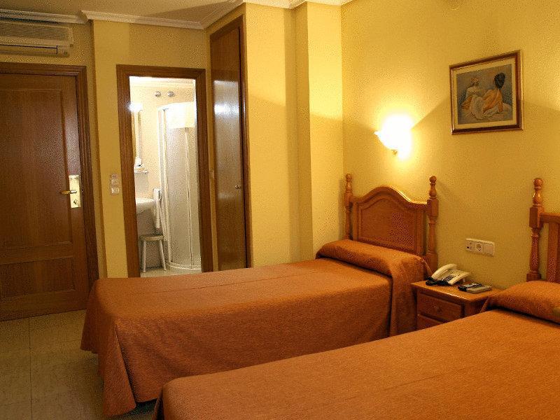 Hotel Trapemar Burjassot Habitación foto